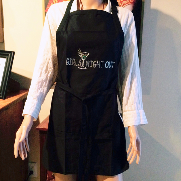 Festive Apron - Picture 2 of 3